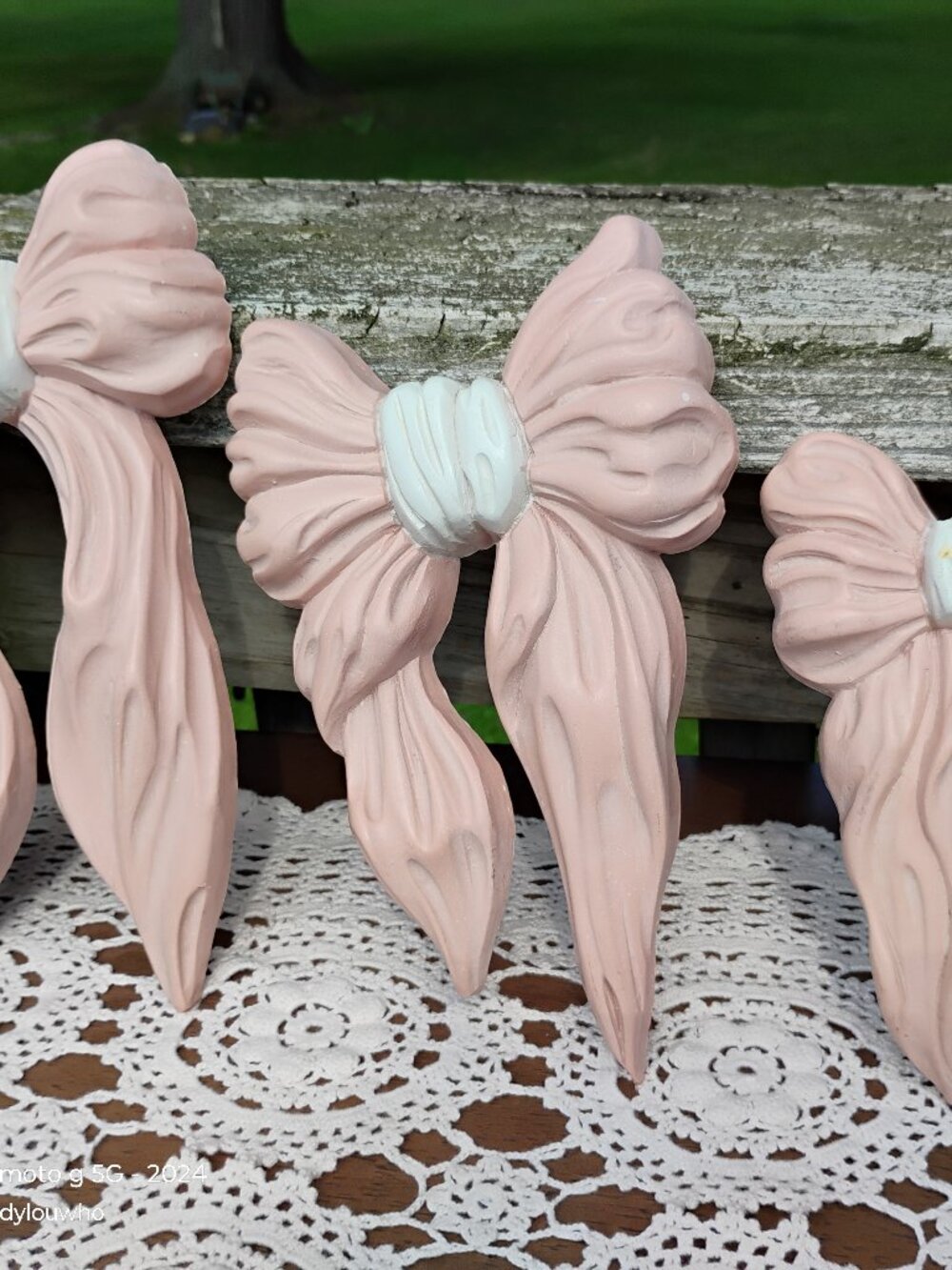 decorative pink and white bows molded plastic wall hanging 1991 Homco Set of 3